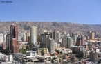 La Paz  o municpio mais populoso da Bolvia. Localiza-se no oeste do pas, a 3.660 metros de altitude. </br></br> Palavras-chave: Altitude. Bolvia. Economia. Capital. Amrica Latina. Amrica do Sul. Evo Morales. 