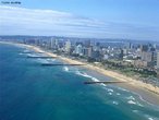 A cidade de Durban ou <em>Ethekwini</em>, como tambm  conhecida,  a maior da provncia de <em>KwaZulu-Natal</em>. O terceiro centro urbano do pas, com quase 3 milhes de habitantes. Seu clima mido, sua vida noturna agitada que dura o ano todo e sua diversidade cultural, tornam o lugar muito atrativo para os turistas de todo o mundo. </br></br> Palavras-chave: Durban. frica do Sul. Continente Africano. Centro Urbano. Cultura. 