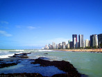 Boa Viagem  a praia urbana mais famosa da cidade do Recife. Tem aproximadamente sete quilmetros (7 km) de extenso, e  delimitada pela Praia do Pina em um lado e pela praia de Piedade do outro.  </br></br>  Palavras-chave: Nordeste. Praia. Turismo. Economia. Turistas.  