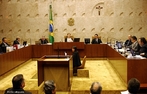 O Supremo Tribunal Federal (STF)  a mais alta instncia do Poder Judicirio do Brasil e acumula competncias tpicas de Suprema Corte e Tribunal Constitucional. Sua funo institucional principal  de servir como guardio da Constituio Federal, apreciando casos que envolvam leso ou ameaa a esta ltima. </br></br> Palavras-chave: Justia. Tribunal. Braslia. Pas. Poltica. 