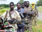 O genocdio continua no Darfur. Guerrilheiros do Darfur s portas de Cartum? Pouco se tem ouvido, lido, sobre o Sudo e o Darfur, ultimamente. E depois das palavras de Geldof sobre Angola e o pequeno cataclismo que provocou em certas mentes, muito menos.</br></br> Por isso, admito, me surpreendeu a notcia de hoje do espanhol El Pais que anuncia a tomada de um subrbio da capital sudanesa pelos guerrilheiros do Movimento de Justia e Igualdade do Darfur (JEM). O governo sudans diz que os rechaou e matou alguns dos lderes rebeldes. Estes, por sua vez, confirmam a sua presena na capital. </br></br>Estranhamente, os norte-americanos esto preocupados com o desenvolvimento deste assunto e pedem moderao, solicitando aos rebeldes e ao governo sudans que suspendam as atividades! Dos chineses, atualmente os principais financiadores do Governo sudans, s chega um mutismo profundo. </br></br> Palavras-chave: Dimenso Demogrfica. Poltica. Economia. Territrio. Lugar. Regio. Guerrilha. Guerrilheiro. mortes. Massacre. Darfur. Sudo.  