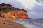 A Ponta do Seixas  o ponto mais oriental do Brasil e das Amricas continentais, localizado em Joo Pessoa, capital da Paraba. Fica na praia do Seixas, a 14 km do centro da cidade. Sua longitude  de 34 47' 30" oeste, e sua latitude de 7 9' 28" sul. Dos pontos extremos brasileiros, a Ponta do Seixas  o nico que  ao mesmo tempo extremo do pas e do continente. Os outros pontos extremos do Brasil so: ao norte, as nascentes do Rio Ail (Roraima), ao sul, o Arroio Chu (Rio Grande do Sul) e, a oeste, a nascente do Rio Moa (Acre).  </br></br>  Palavras-chave: Dimenso Demogrfica. Econmica. Territrio. Lugar. Regio. Pas. Brasil, Ponta do Seixas. Paraba. Ponto Extremo O             riental.