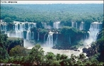 Cataratas do rio Iguau, em Foz do Iguau, localiza-se na divisa do Brasil, Paraguai e Argentina, na trplice fronteira. </br></br> Palavras-chave: Cataratas do Iguau. Foz do Iguau. Turismo. Turistas. Dimenso Socioambiental. Lugar. Territrio. Regio. Dimenso  Econmica da Produo do e no Espao. Sociedade. Hidrografia. 