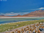 Chalviri fica prximo a Laguna Colorada, com 60 km de superfcie, fica a 4.278 m de altitude e tem fauna abundante e variada. Ali podemos observar giseres, fumarolas e poos vulcnicos. </br></br> Palavras-chave: Chalviri. Laguna Colorada. Salar de Uyuni. Giseres. Poos Vulcnicos. 